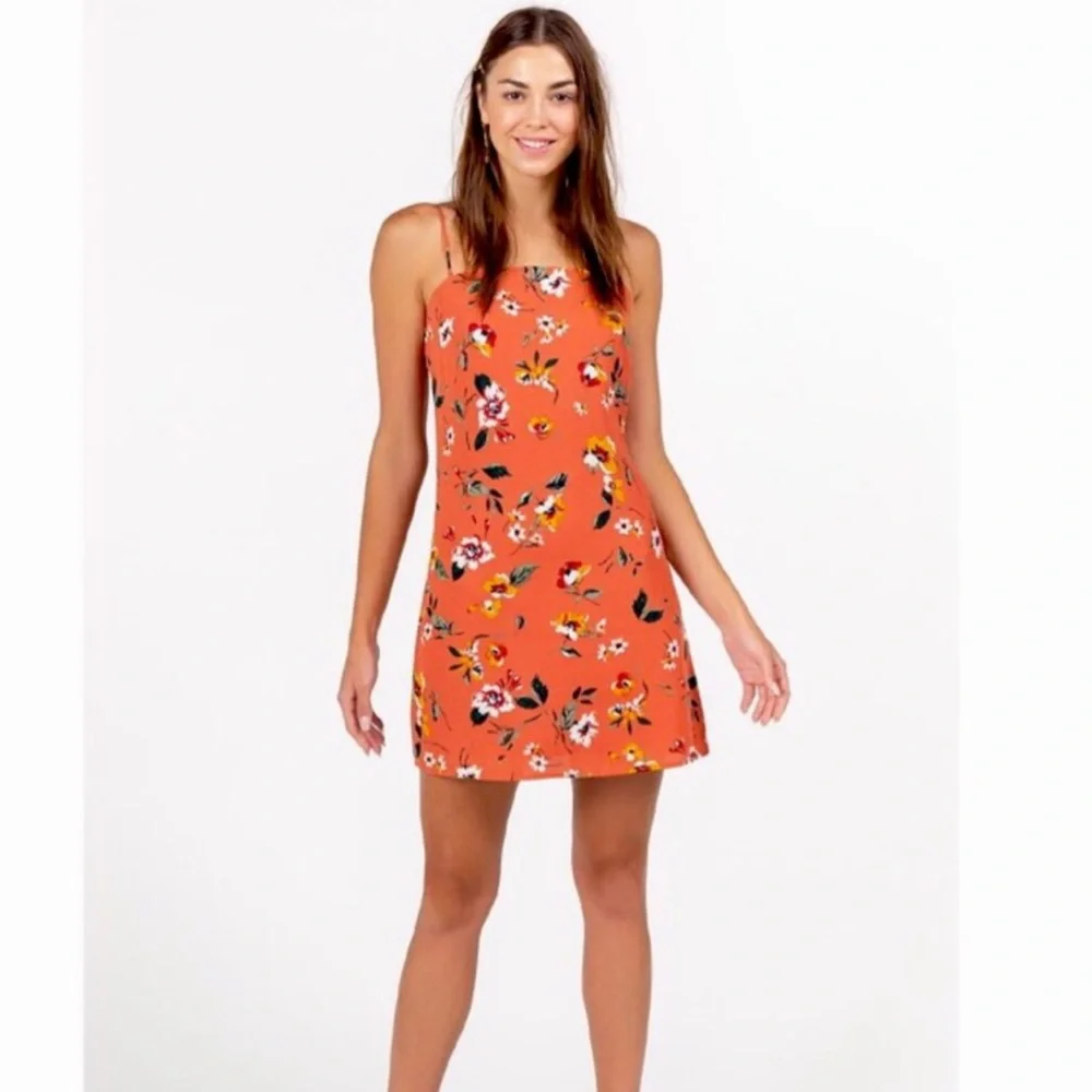 FRANCESCA’S CORAL FLOWER PRINTED ADJUSTABLE STRAPS SUNDRESS. - Picture 3 of 4